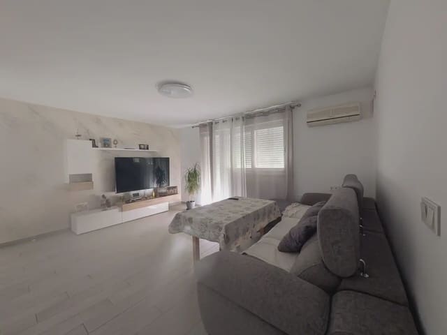 Piso de 3 habitaciones en Antequera en venta - 175.000 € (Ref: 10054491)