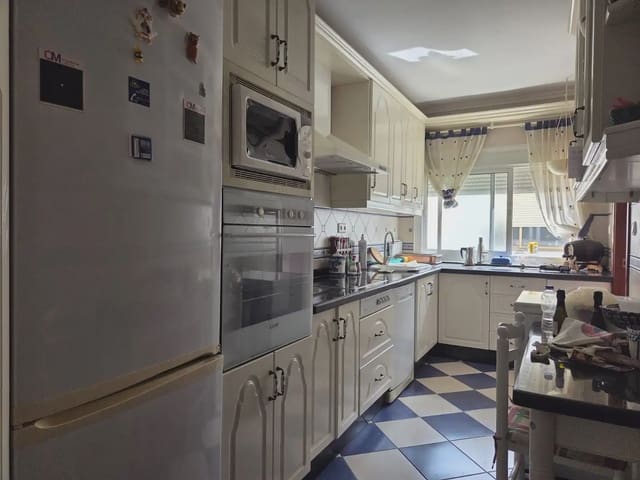 3 soveværelse Lejlighed til salg i Antequera med garage - € 329.600 (Ref: 10054492)