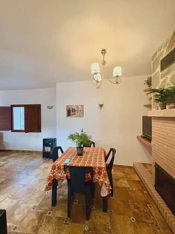 5 makuuhuone Rivitalo myytävänä paikassa Guaro - 285 000 € (Ref: 10019229)