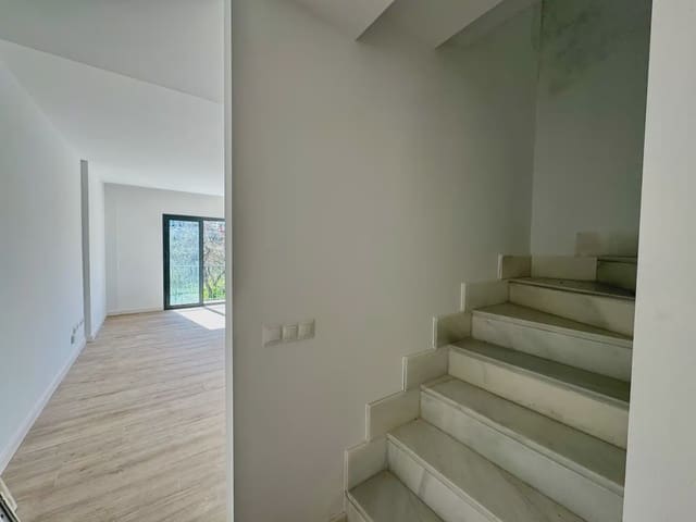 1 sypialnia Penthouse na sprzedaż w Los Pacos, Fuengirola - 244 000 € (Ref: 10019235)