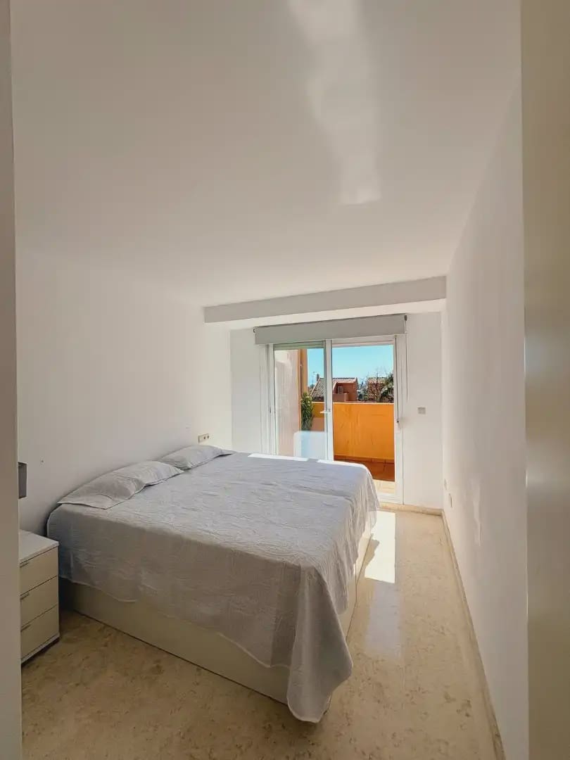Apartamento de 1 habitación en Marbella en venta con piscina garaje - 305.000 € (Ref: 10019236)
