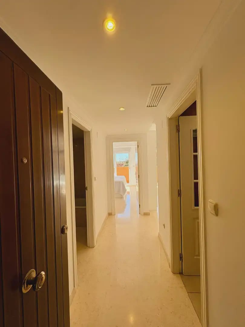 Apartamento de 1 habitación en Marbella en venta con piscina garaje - 305.000 € (Ref: 10019236)
