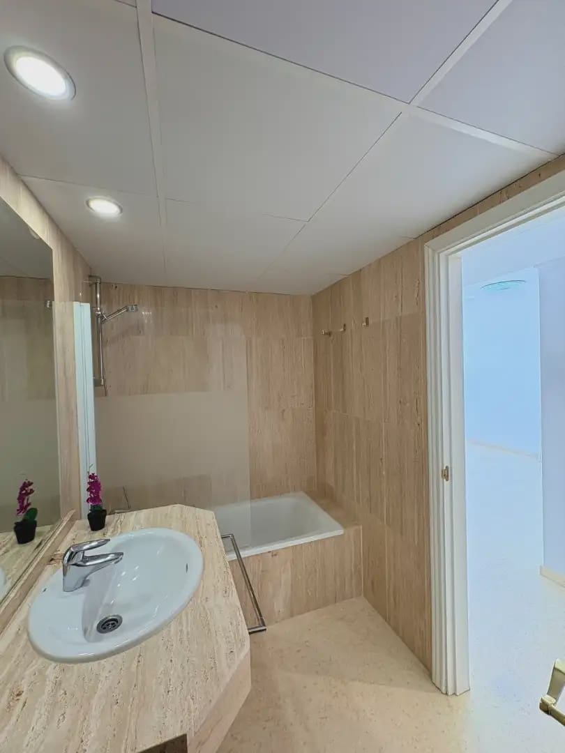 Apartamento de 1 habitación en Marbella en venta con piscina garaje - 305.000 € (Ref: 10019236)
