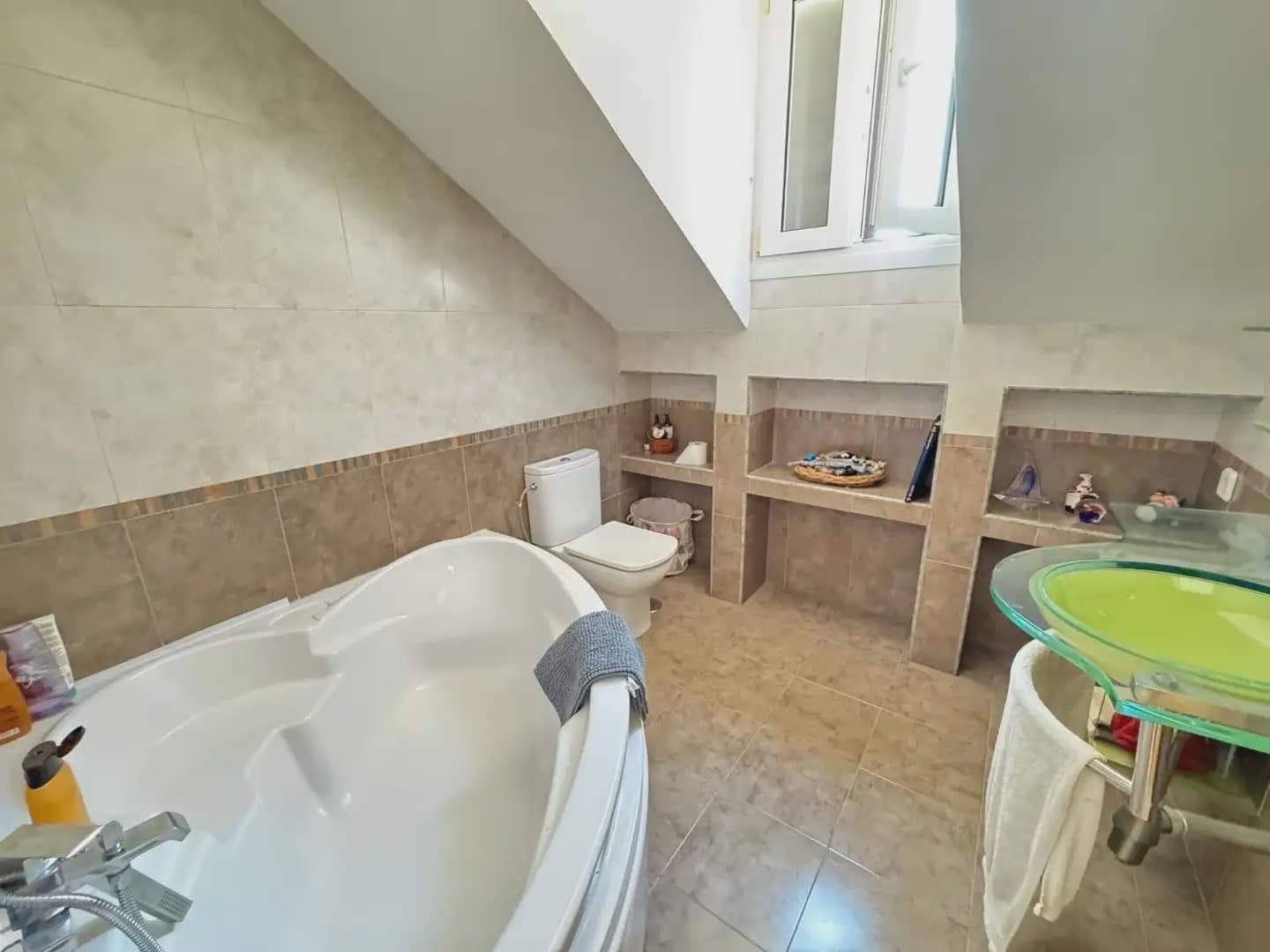4 bedroom Townhouse for sale in Fuengirola with pool - € 690,000 (Ref: 10019237)