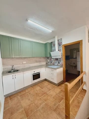 2 makuuhuone Rivitalo myytävänä paikassa Guaro mukana 
autotalli - 262 000 € (Ref: 10019238)