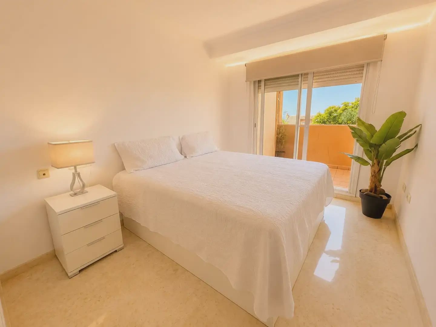 Apartamento de 1 habitación en Marbella en venta con piscina garaje - 295.000 € (Ref: 10019240)