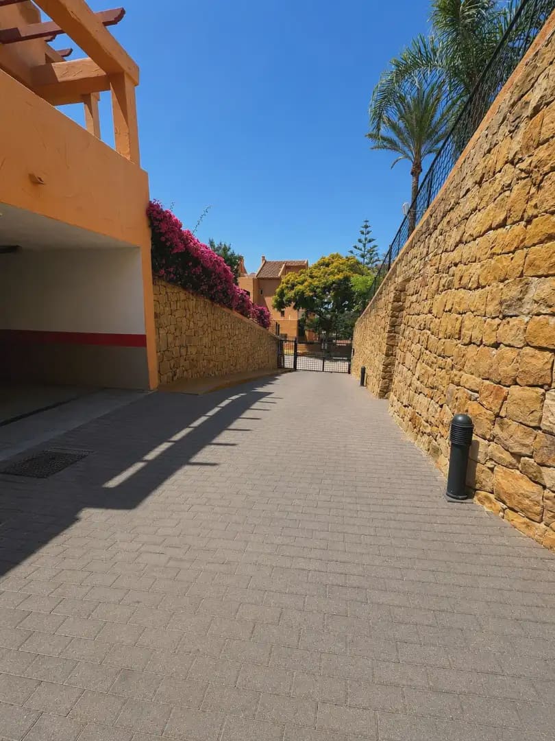 Apartamento de 1 habitación en Marbella en venta con piscina garaje - 295.000 € (Ref: 10019240)