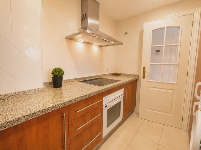 Apartamento de 1 habitación en Santa María, Marbella en venta con piscina garaje - 295.000 € (Ref: 10019240)