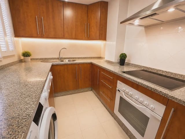 Apartamento de 1 habitación en Santa María, Marbella en venta con piscina garaje - 295.000 € (Ref: 10019240)