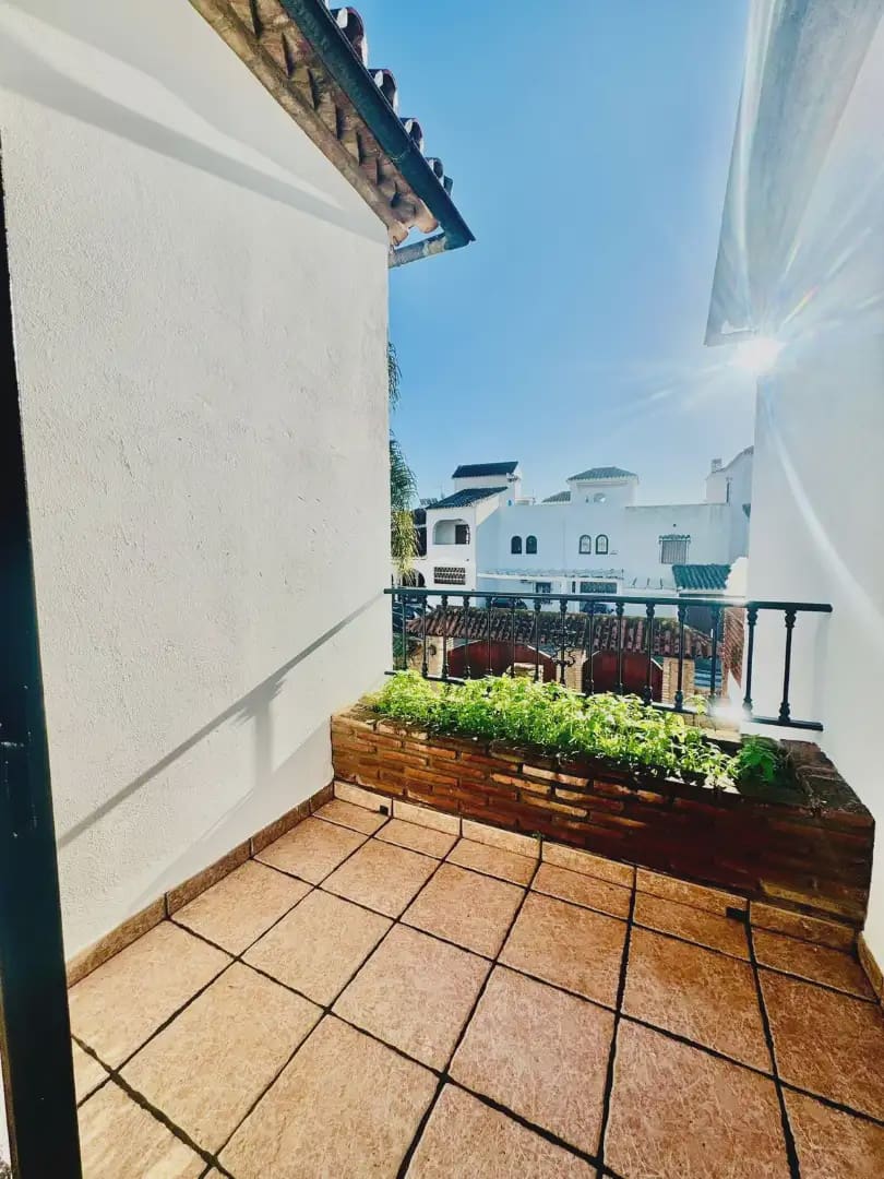 5 bedroom Villa for sale in Mijas with pool garage - € 999,999 (Ref: 10019241)