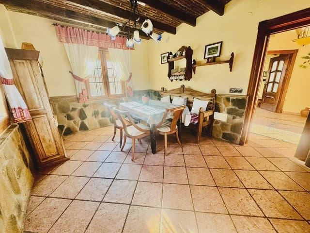 5 bedroom Villa for sale in Los Rios, Mijas with pool garage - € 999,999 (Ref: 10019241)