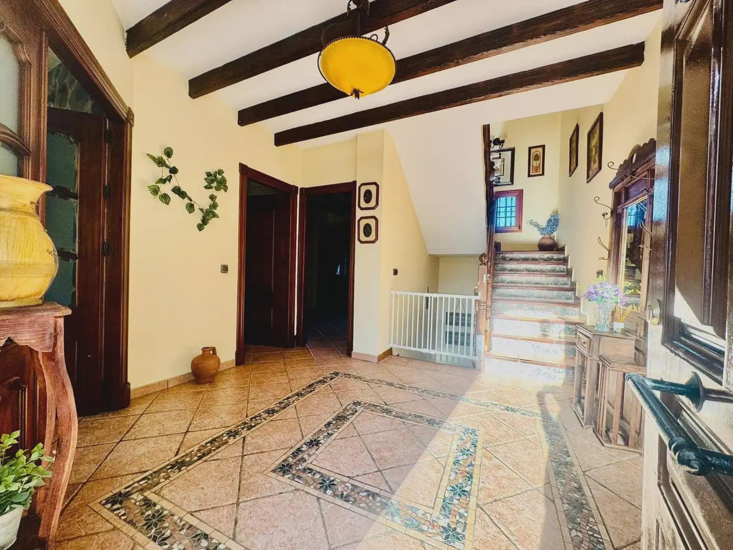 5 bedroom Villa for sale in Mijas with pool garage - € 999,999 (Ref: 10019241)