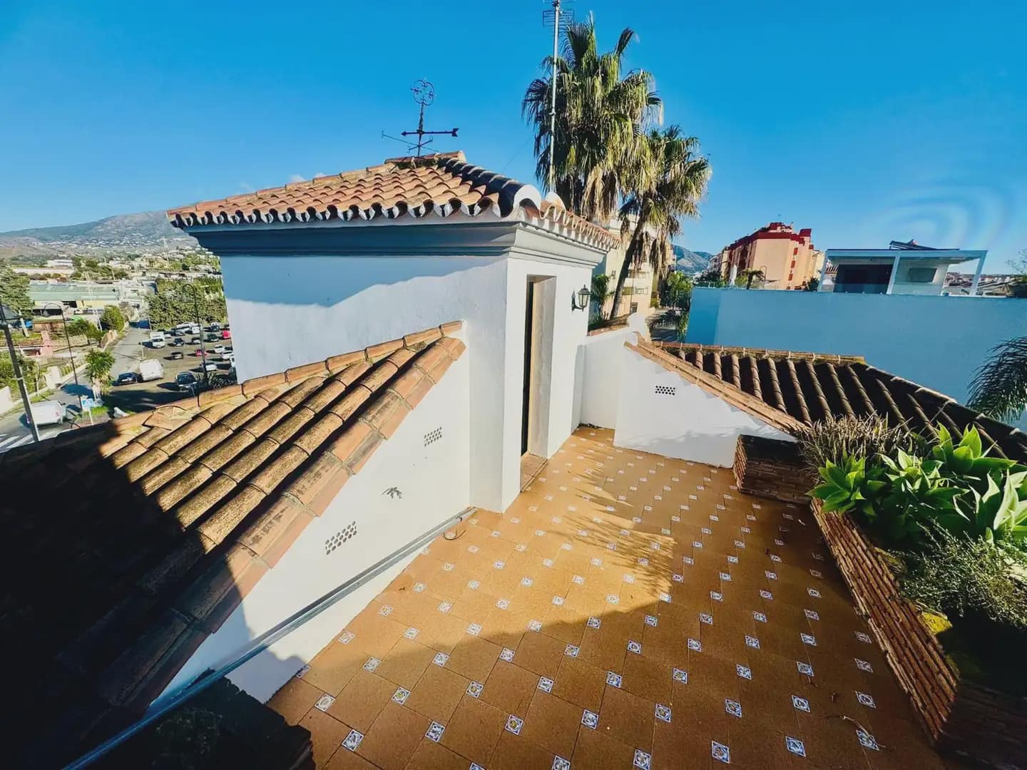 5 bedroom Villa for sale in Mijas with pool garage - € 999,999 (Ref: 10019241)