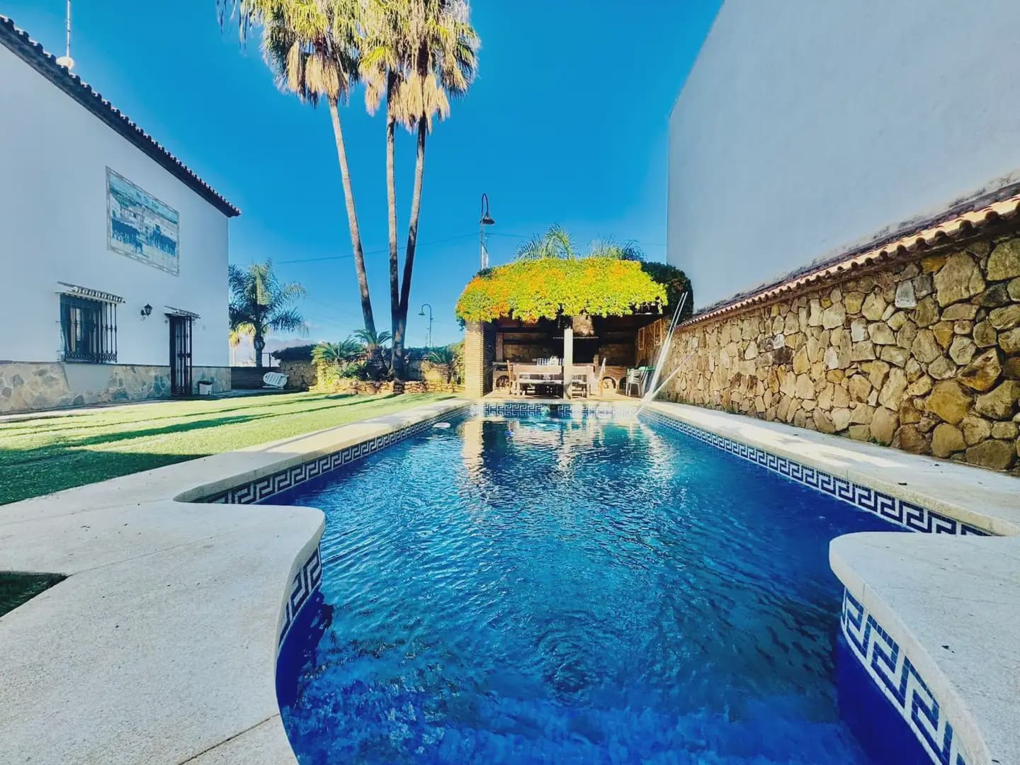 5 bedroom Villa for sale in Mijas with pool garage - € 999,999 (Ref: 10019241)