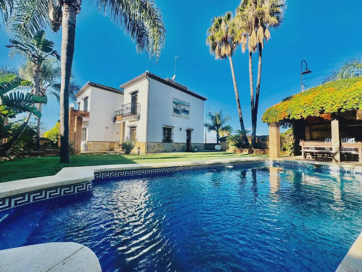 5 bedroom Villa for sale in Mijas with pool garage - € 999,999 (Ref: 10019241)