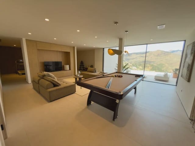 Chalet de 5 habitaciones en La Cala Golf - Lagar Martell, Mijas en venta con piscina garaje - 3.100.000 € (Ref: 10019242)