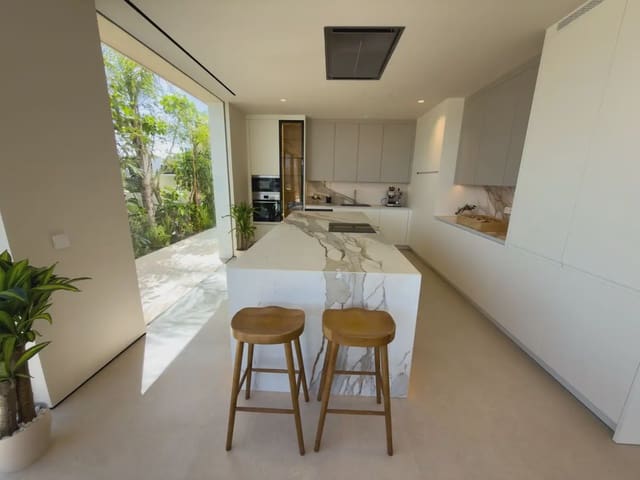 Chalet de 5 habitaciones en La Cala Golf - Lagar Martell, Mijas en venta con piscina garaje - 3.100.000 € (Ref: 10019242)