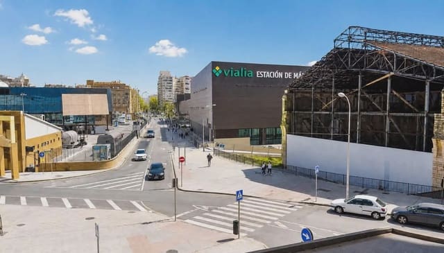 3 sypialnia Mieszkanie na sprzedaż w R.e.n.f.e., Miasto Málaga - 349 000 € (Ref: 10019245)