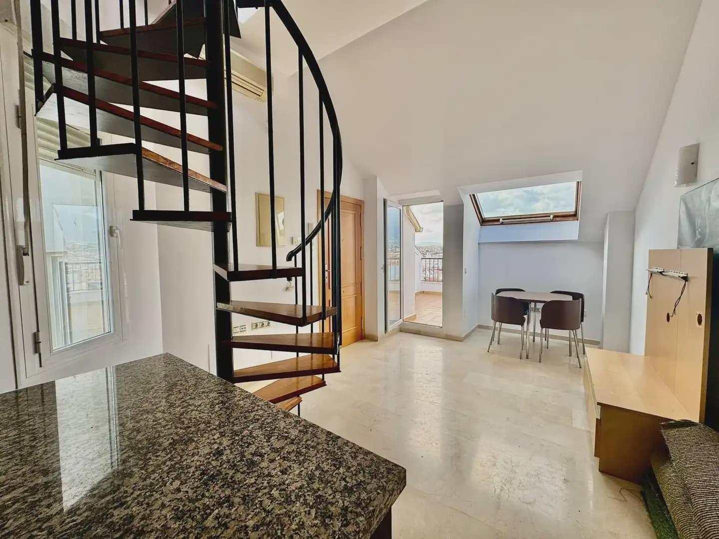 1 bedroom Penthouse for sale in Fuengirola - € 229,000 (Ref: 10019246)