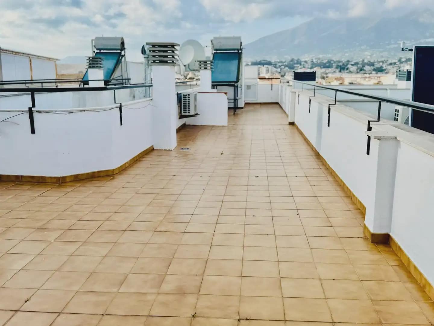 1 bedroom Penthouse for sale in Fuengirola - € 229,000 (Ref: 10019246)