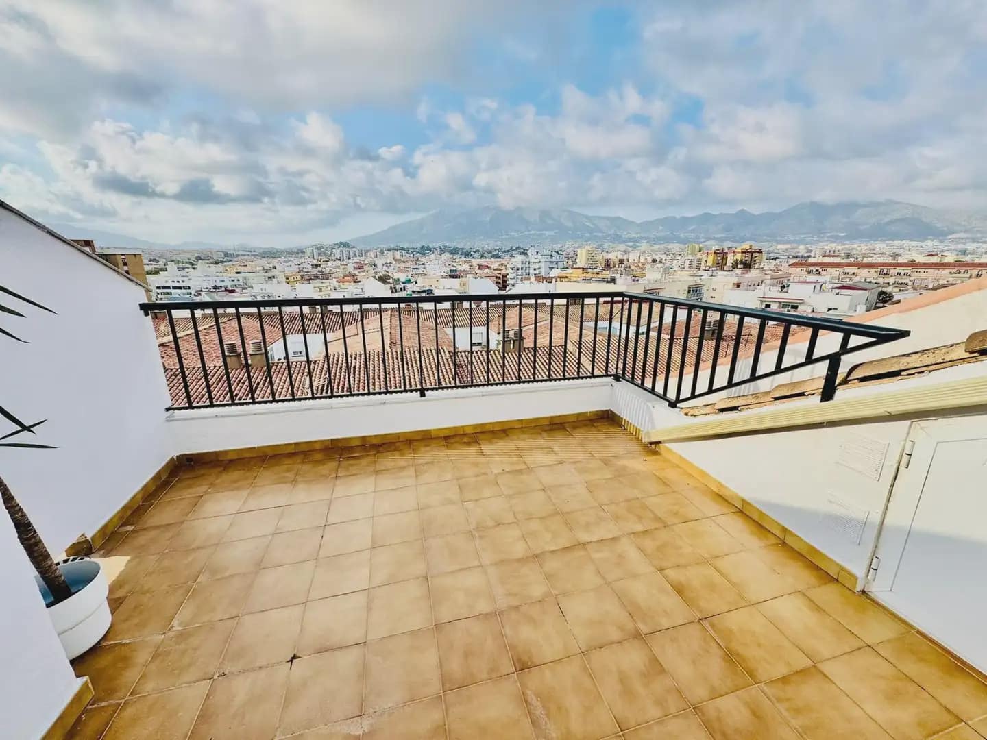 1 bedroom Penthouse for sale in Fuengirola - € 229,000 (Ref: 10019246)