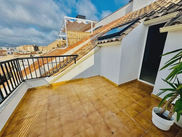 1 bedroom Penthouse for sale in Centro ciudad, Fuengirola - € 229,000 (Ref: 10019246)