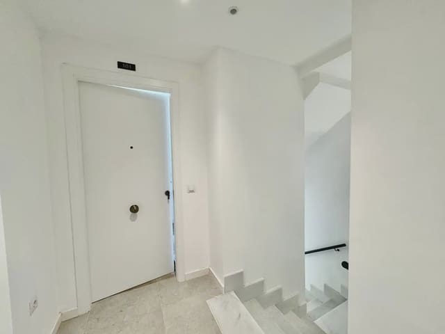 1 bedroom Penthouse for sale in Los Pacos, Fuengirola - € 244,000 (Ref: 10019248)