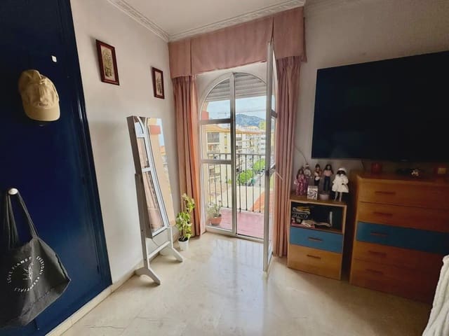 3 bedroom Apartment for sale in Centro ciudad, Fuengirola - € 349,000 (Ref: 10019249)