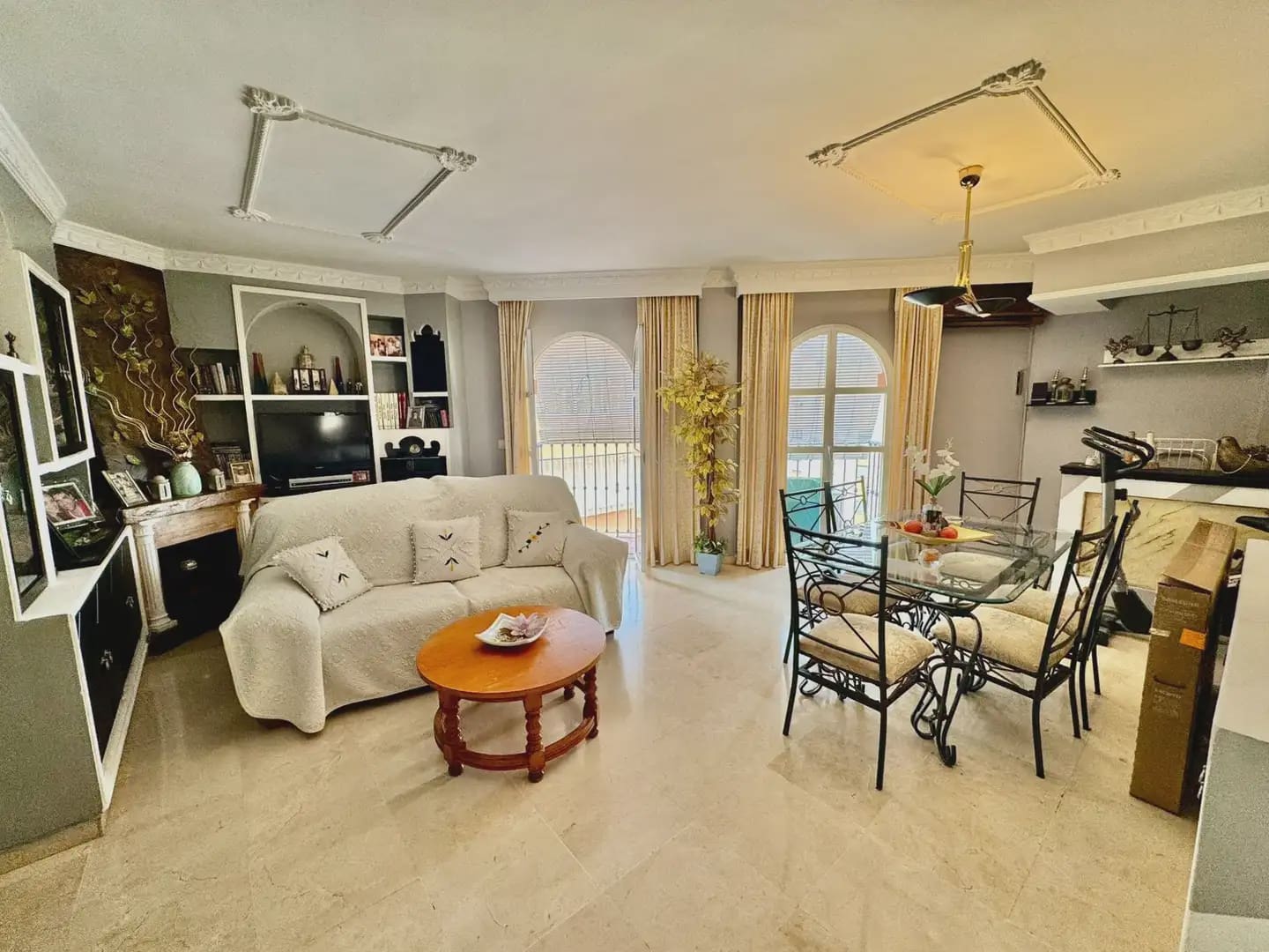 3 bedroom Apartment for sale in Fuengirola - € 349,000 (Ref: 10019249)