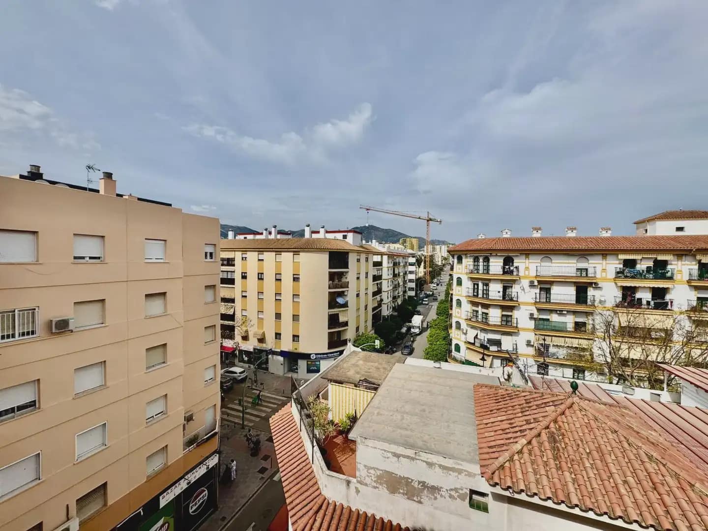 3 bedroom Apartment for sale in Fuengirola - € 349,000 (Ref: 10019249)