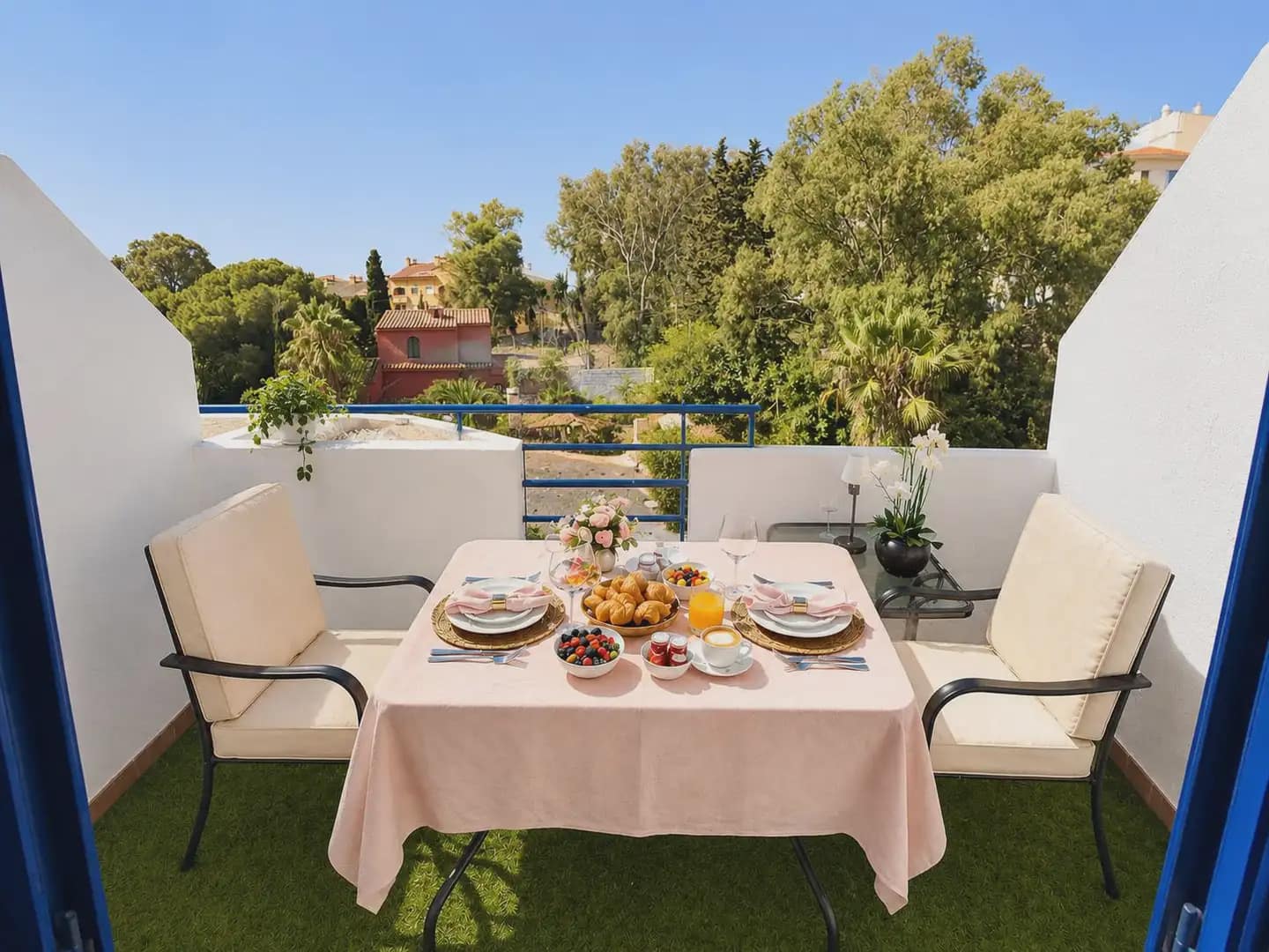 1 soverom Penthouse til salgs i Benalmadena med svømmebasseng garasje - € 279 000 (Ref: 10019252)