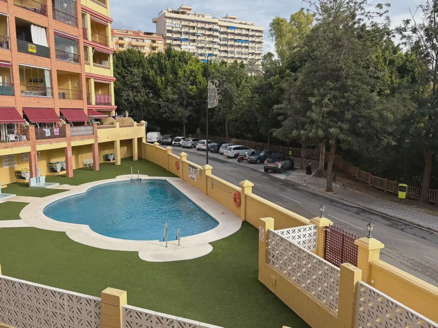 1 bedroom Apartment for sale in Fuengirola with pool garage - € 265,000 (Ref: 10019253)