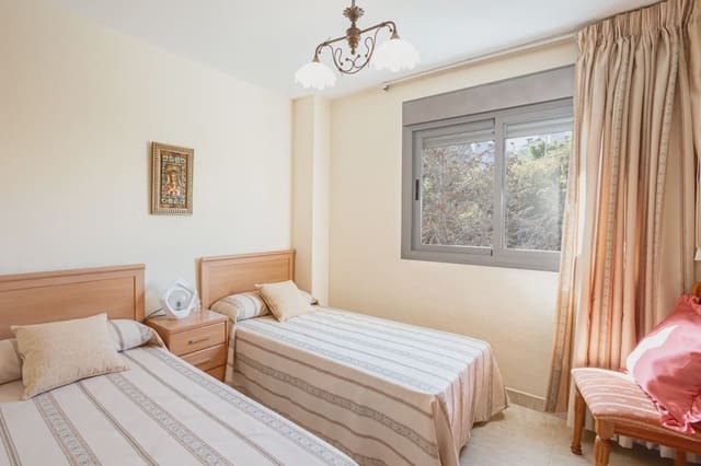 3 bedroom Flat for sale in Castillo Sohail, Fuengirola with pool garage - € 599,000 (Ref: 10019259)