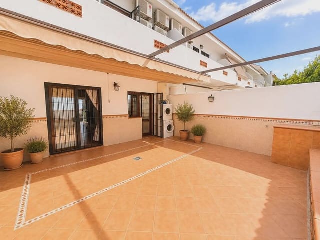 3 makuuhuone Rivitalo myytävänä paikassa Benalmádena pueblo, Benalmádena mukana 
autotalli - 405 000 € (Ref: 10019261)