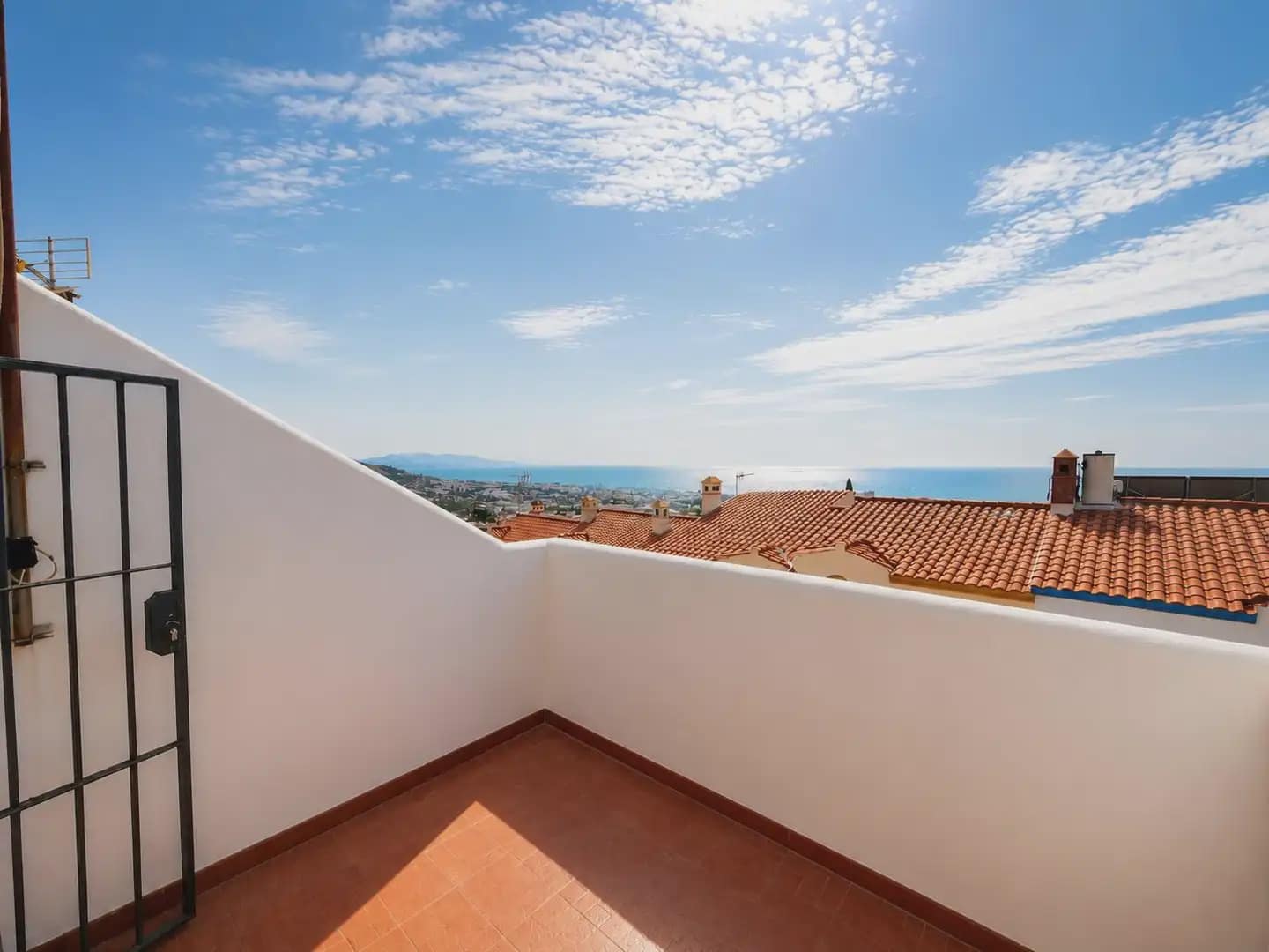 3 makuuhuone Rivitalo myytävänä paikassa Benalmadena mukana 
autotalli - 405 000 € (Ref: 10019261)