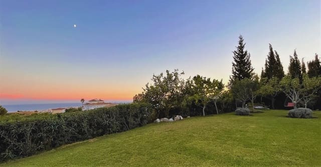 4 chambre Villa/Maison à vendre à Centro ciudad, Fuengirola avec piscine garage - 1 795 000 € (Ref: 10019262)