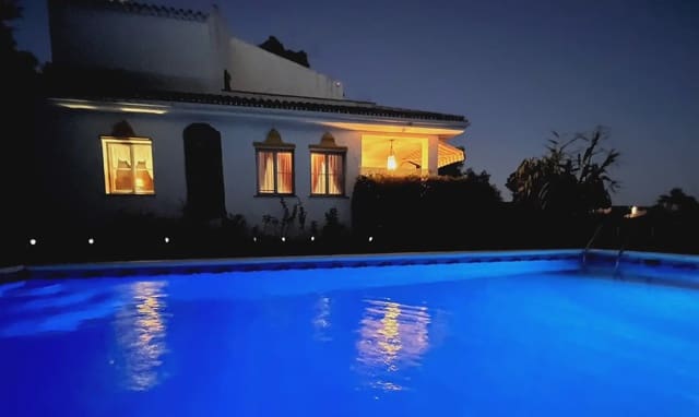4 chambre Villa/Maison à vendre à Centro ciudad, Fuengirola avec piscine garage - 1 795 000 € (Ref: 10019262)