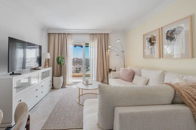 2 bedroom Apartment for sale in Puerto Banus, Marbella with pool - € 869,000 (Ref: 10019271)