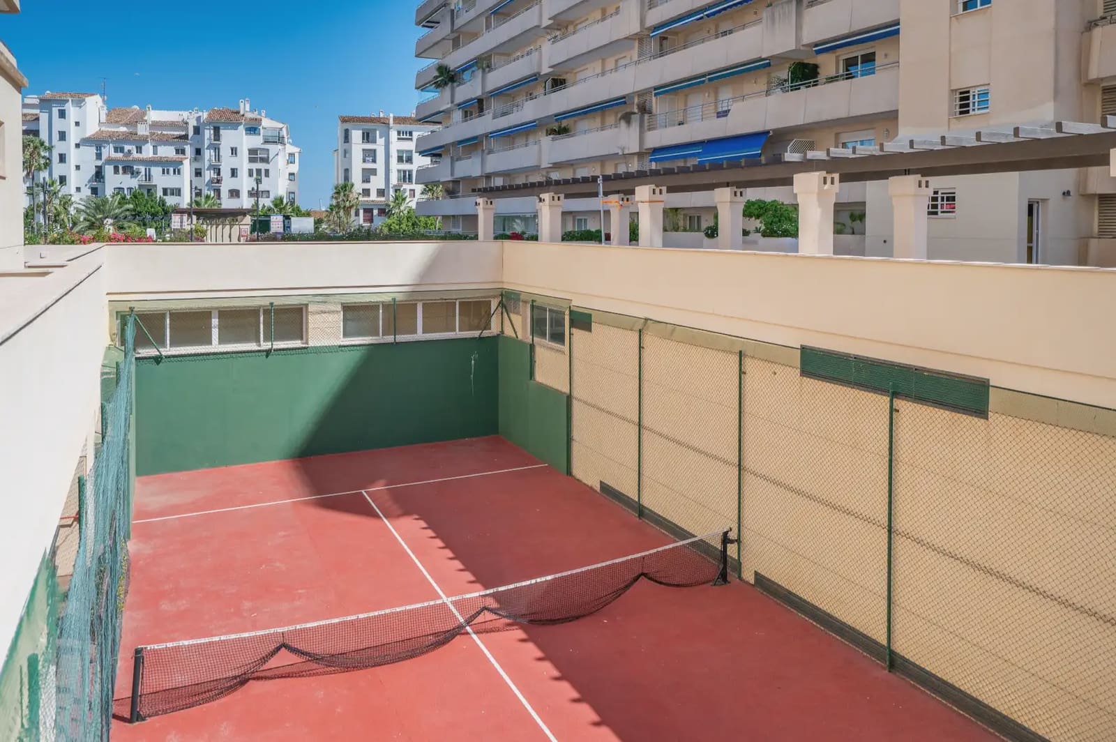 2 bedroom Apartment for sale in Marbella with pool - € 869,000 (Ref: 10019271)