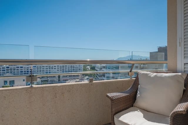 2 bedroom Apartment for sale in Puerto Banus, Marbella with pool - € 869,000 (Ref: 10019271)