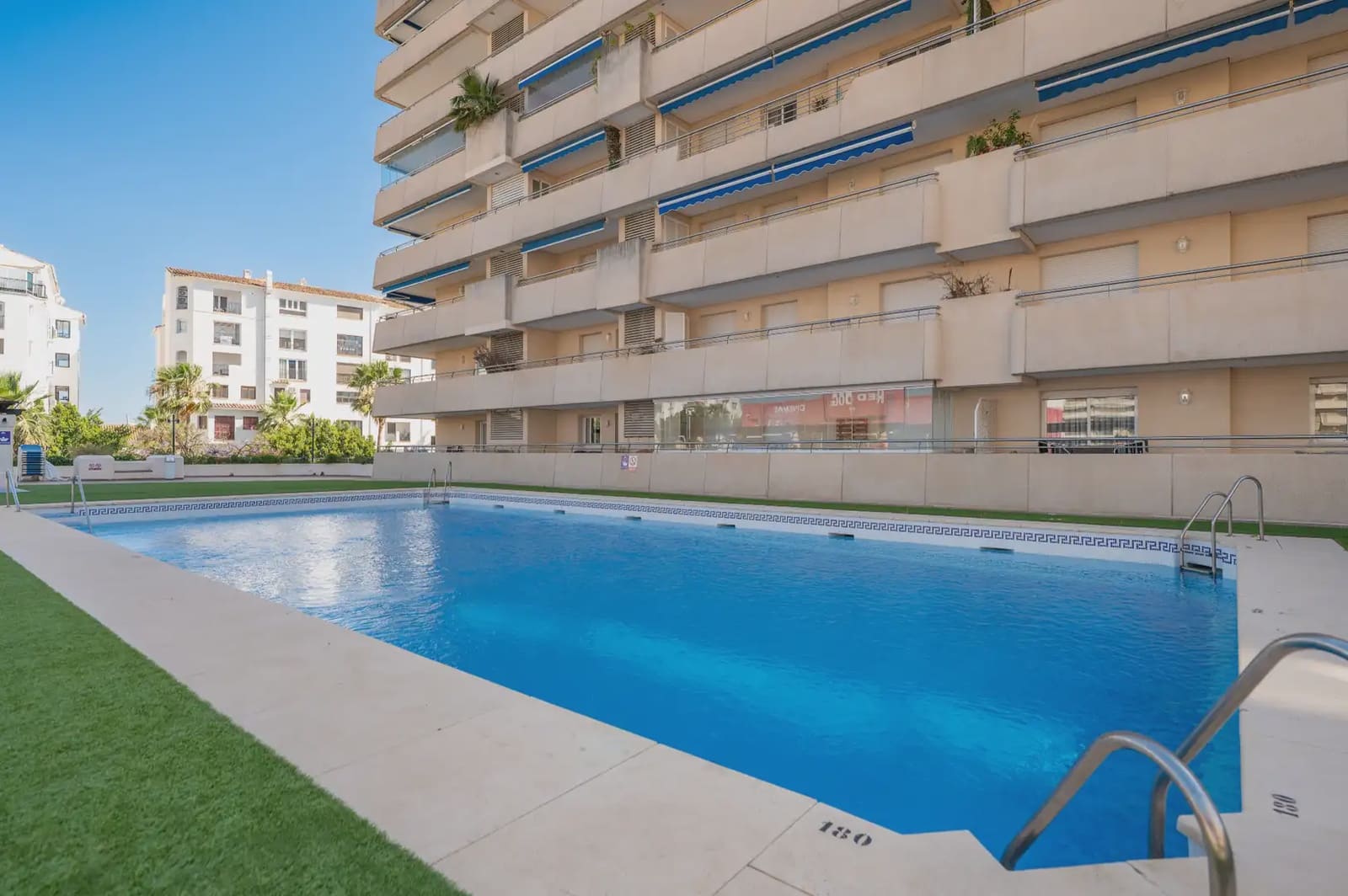2 bedroom Apartment for sale in Marbella with pool - € 869,000 (Ref: 10019271)