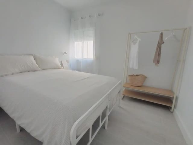 2 bedroom Flat for sale in Centro ciudad, Fuengirola - € 217,000 (Ref: 10020126)