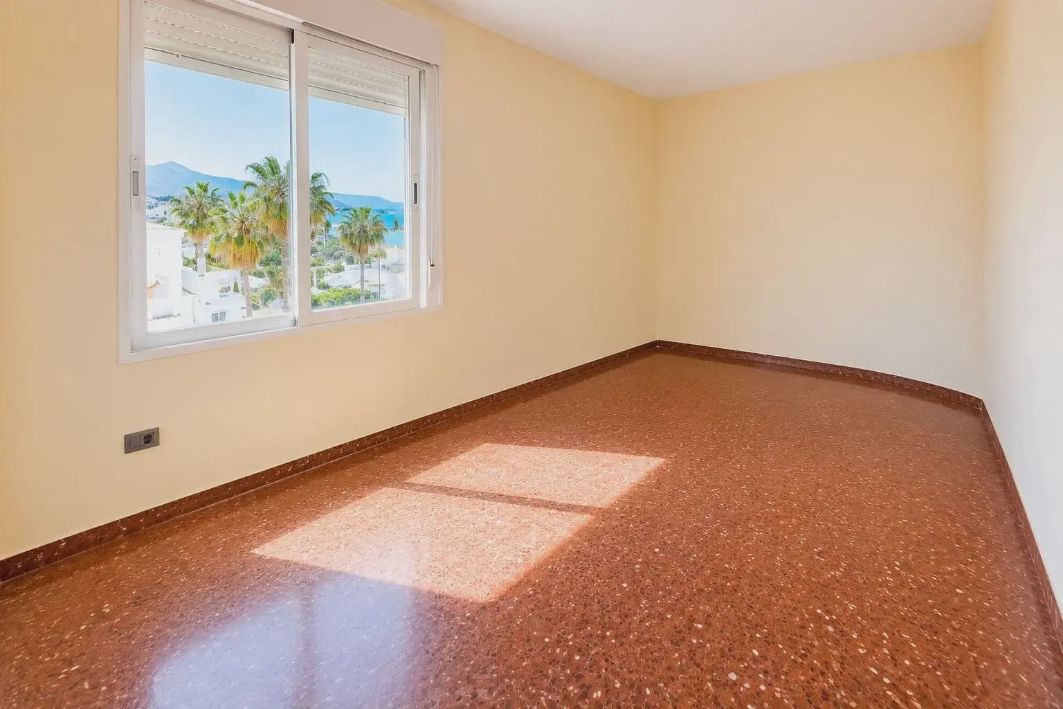 3 bedroom Flat for sale in Velez-Malaga - € 519,000 (Ref: 10037685)