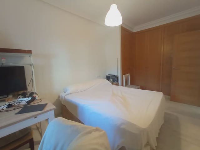 1 bedroom Flat for sale in Los Pacos, Fuengirola with pool garage - € 240,000 (Ref: 10046566)