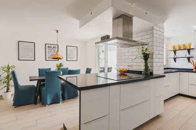 3 makuuhuone Rivitalo myytävänä paikassa Torreblanca, Fuengirola - 595 000 € (Ref: 10050532)