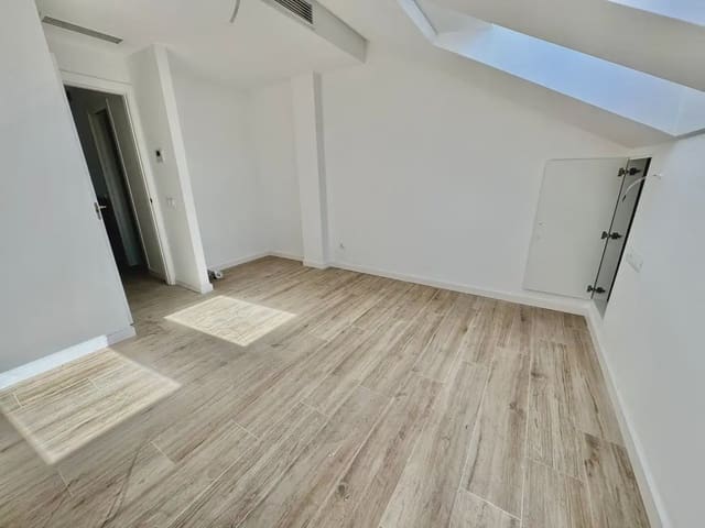1 makuuhuone Kattohuoneisto myytävänä paikassa Los Pacos, Fuengirola - 244 000 € (Ref: 10062898)