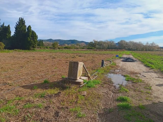 3 bedroom Finca/Country House for sale in Roquetes with garage - € 250,000 (Ref: 10024502)