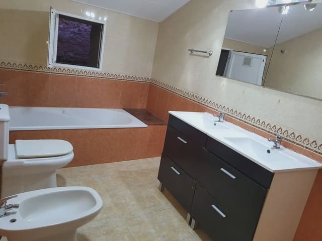 5 quarto Casa em Banda para venda em Aldover com garagem - 155 000 € (Ref: 10024507)