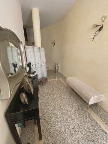 4 slaapkamer Flat te koop in Els Reguers, Tortosa met garage - € 105.000 (Ref: 10024511)