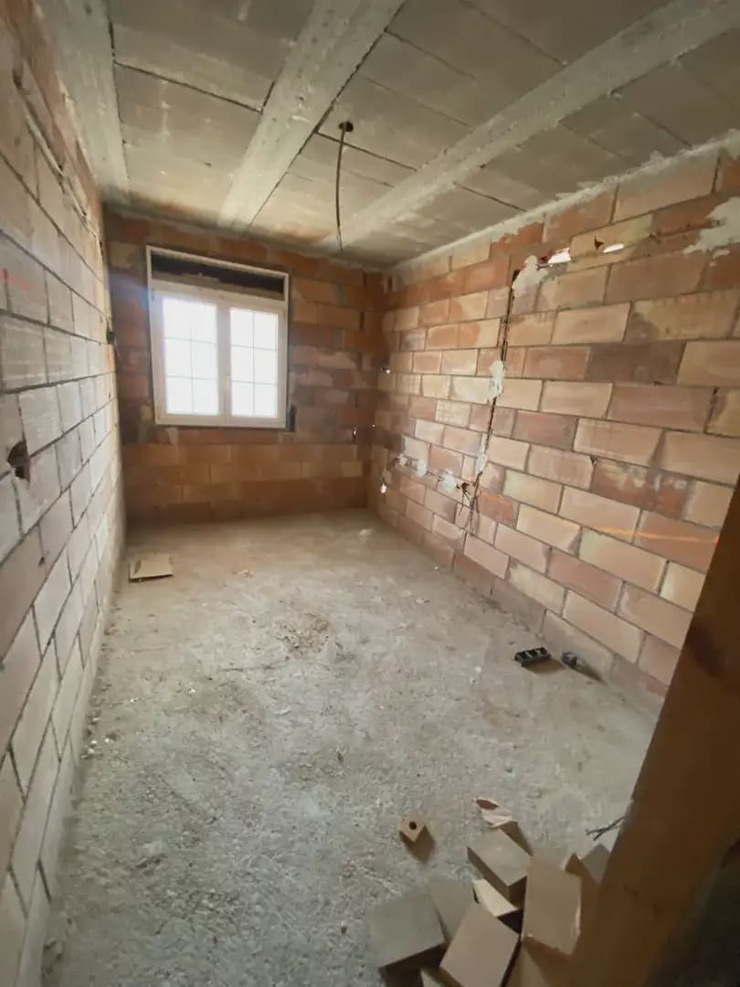 4 Zimmer Wohnung zu verkaufen in Tortosa mit Garage - 105.000 € (Ref: 10024511)